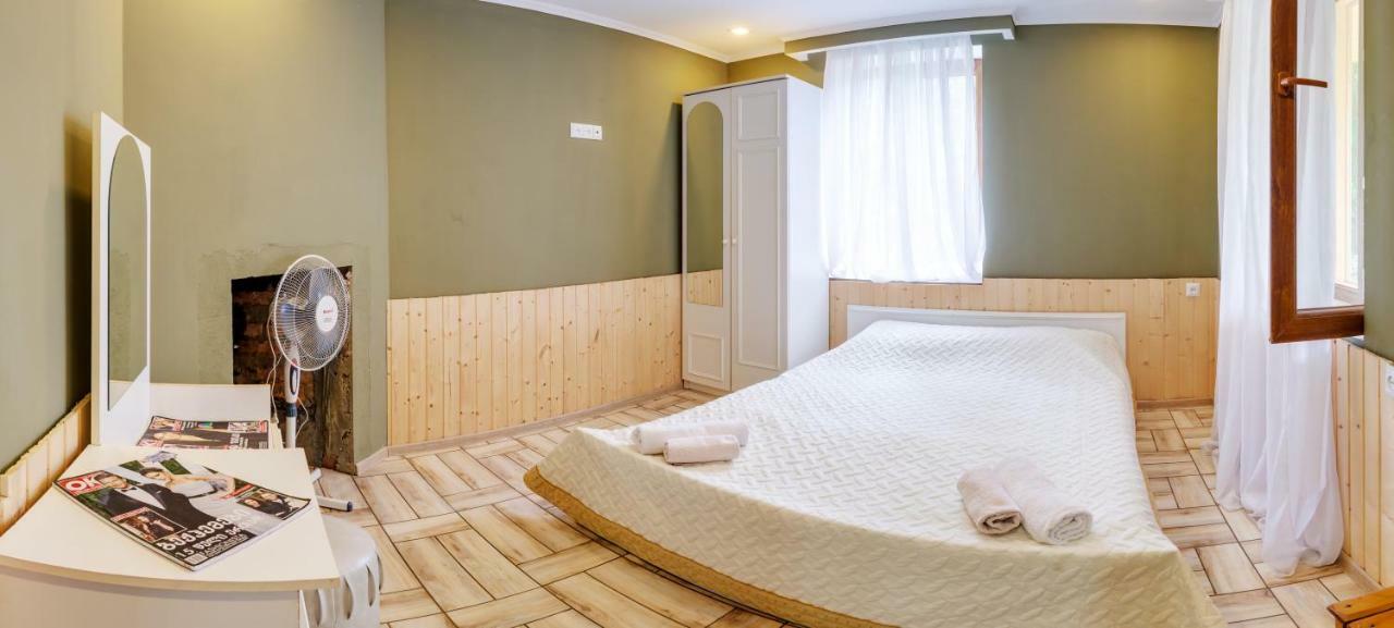Guest House Mart Villa Martvili Extérieur photo